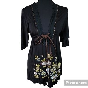 Soul Revival sz S Floral Embroidered Rhinestone Top